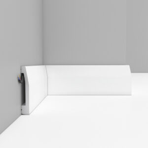 Плинтус Decomaster D125ДМ (70*15*2000мм)