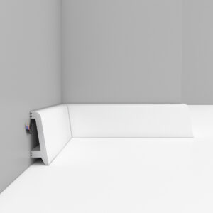 Плинтус Decomaster D231ДМ (58*18*2000 мм)